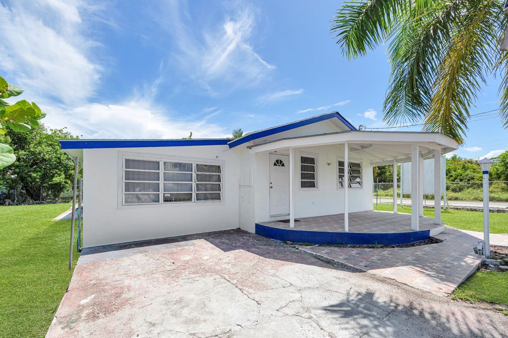4 Golden Isles, New Providence/Paradise Island