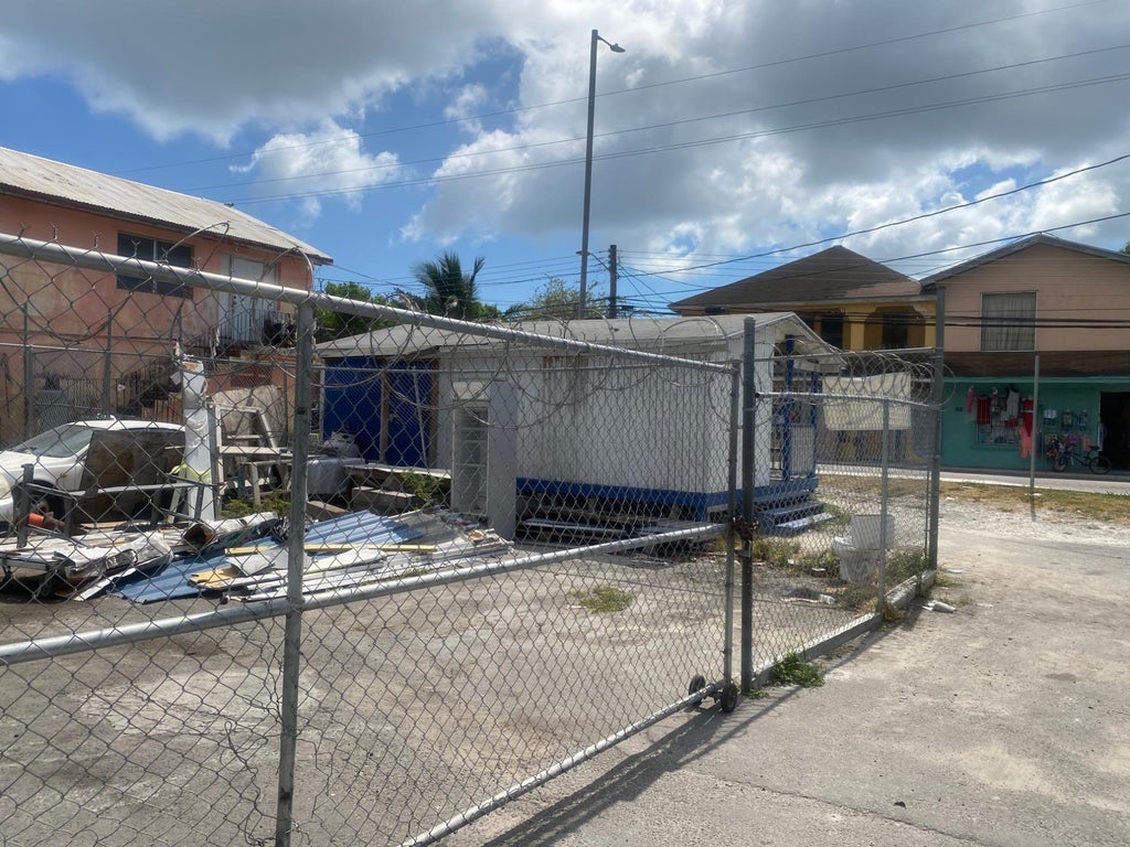 Lot 22 Market Street And John Road, New Providence/Paradise Island