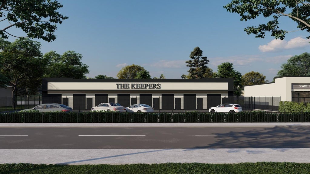 Unit A- Keepers Complex, Carmichael Road, New Providence/Paradise Island