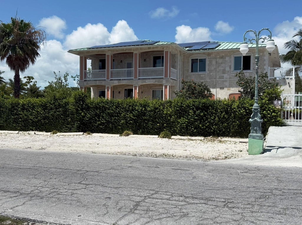 #2 & #3 Port Of Call Boutique Resort, Grand Bahama/Freeport