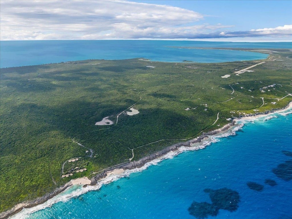 Stella Maris Acreage & Marina, Long Island