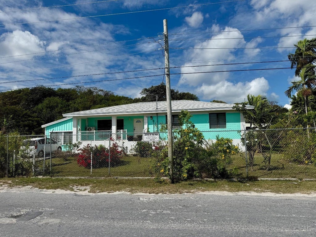 Cove's Estate, Abaco