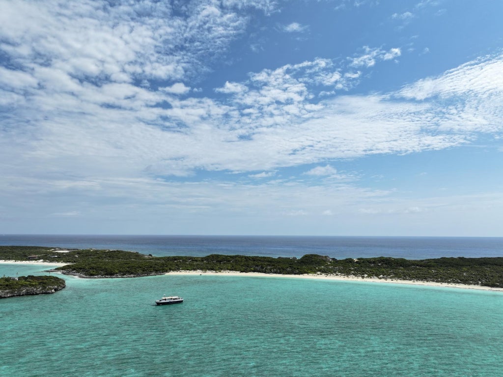 20 Acres Farmer's Cay, Exuma & Exuma Cays