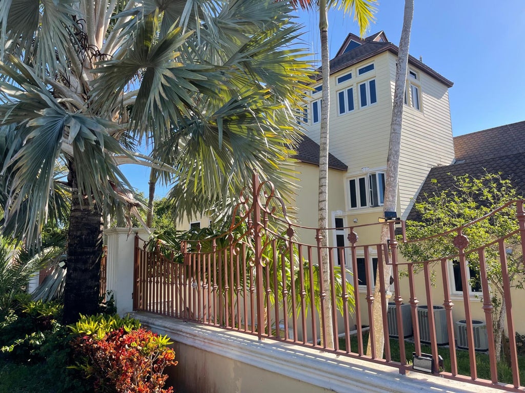 Jacaranda Estates, New Providence/Paradise Island