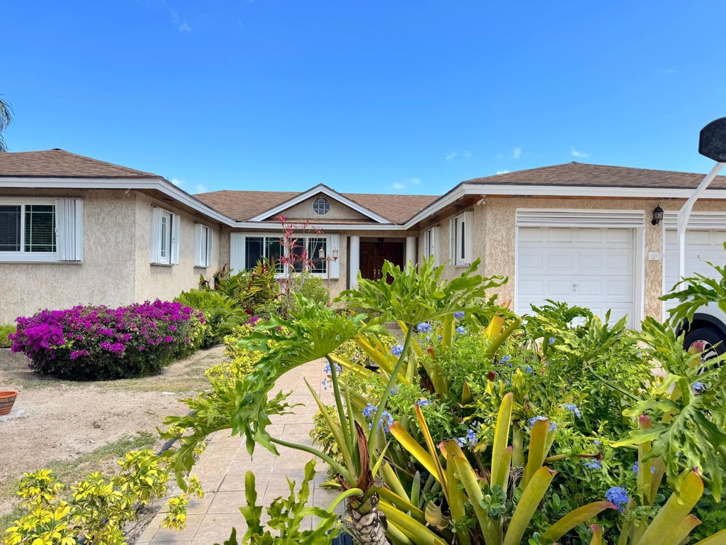 35 Skyline Drive, New Providence/Paradise Island