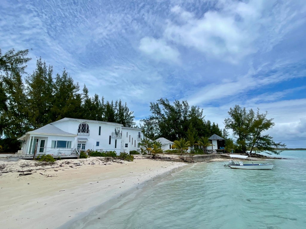 Current Club, Eleuthera