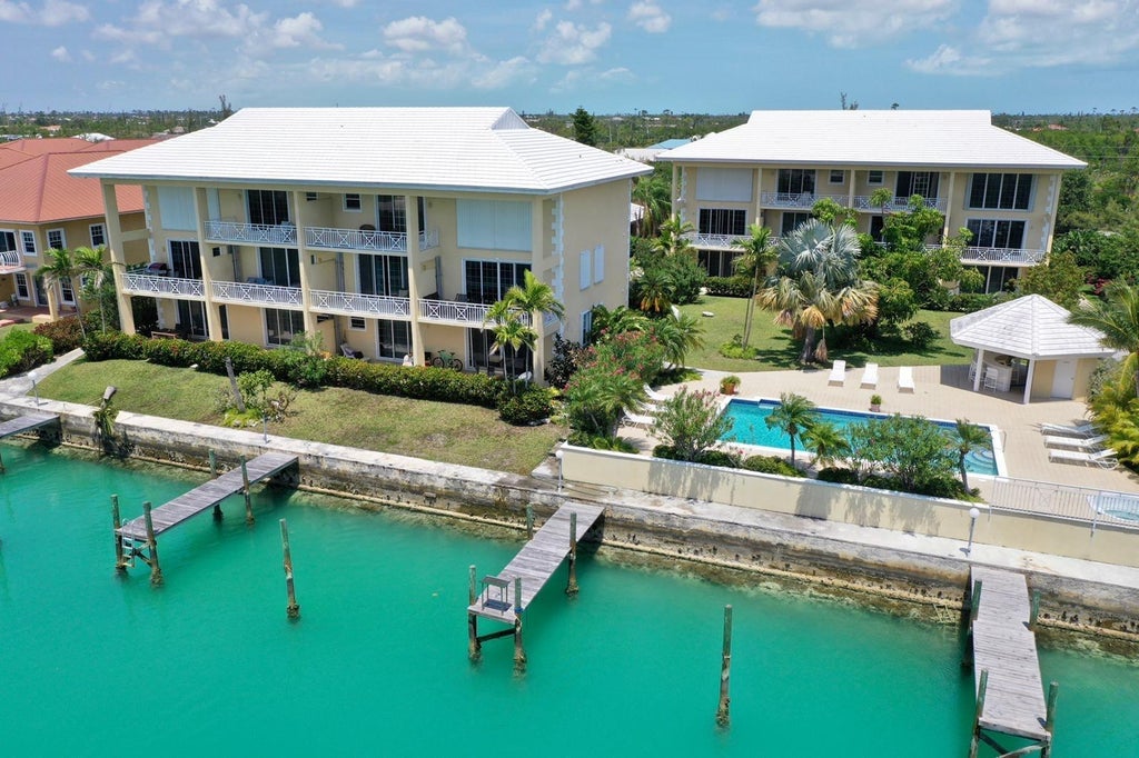 Pinta Ave Emerald Bay Complex 5, Grand Bahama/Freeport