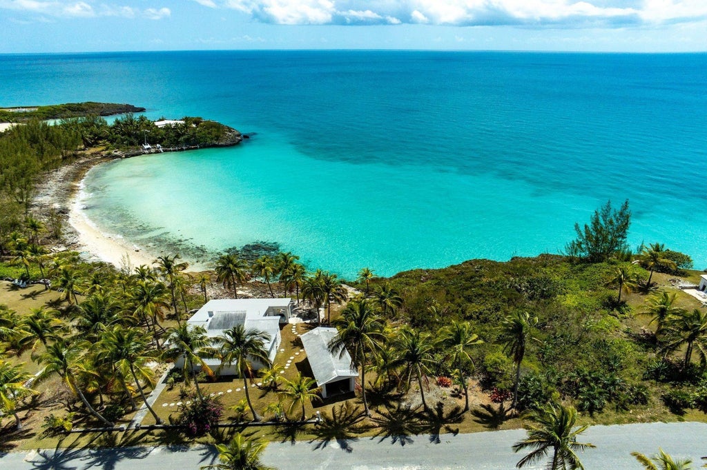 Treasure Hills, Eleuthera