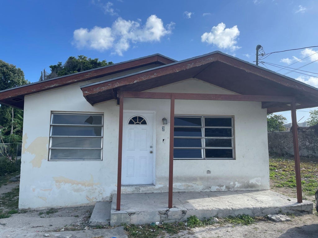 Fixer Upper, Grants Town, New Providence/Paradise Island