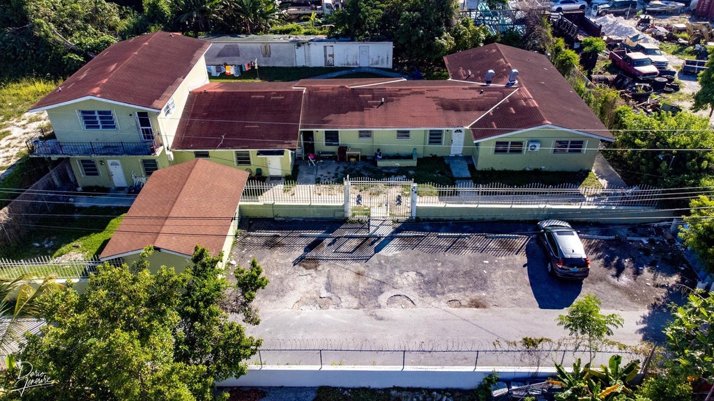 Carmichael Road 8-plex, New Providence/Paradise Island