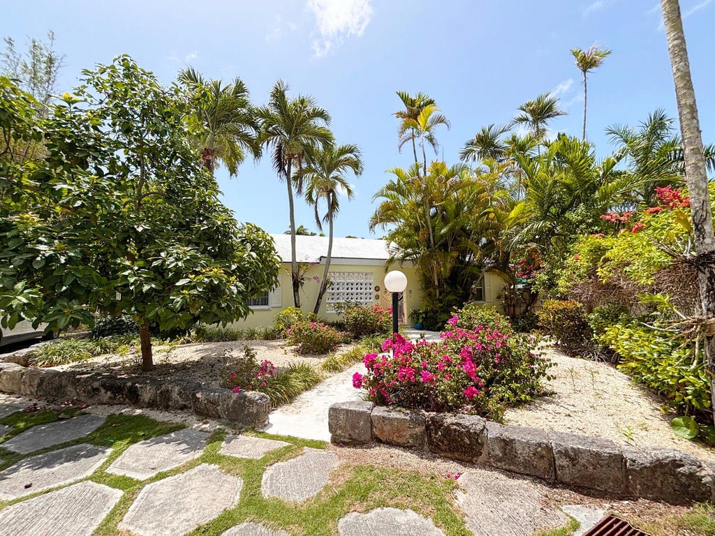 Eastern Road, New Providence/Paradise Island