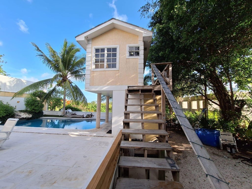 001 Atlantic Drive, New Providence/Paradise Island