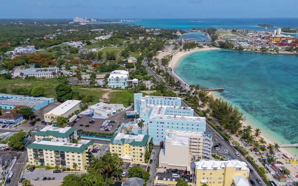 Town Court Condo 22b, New Providence/Paradise Island