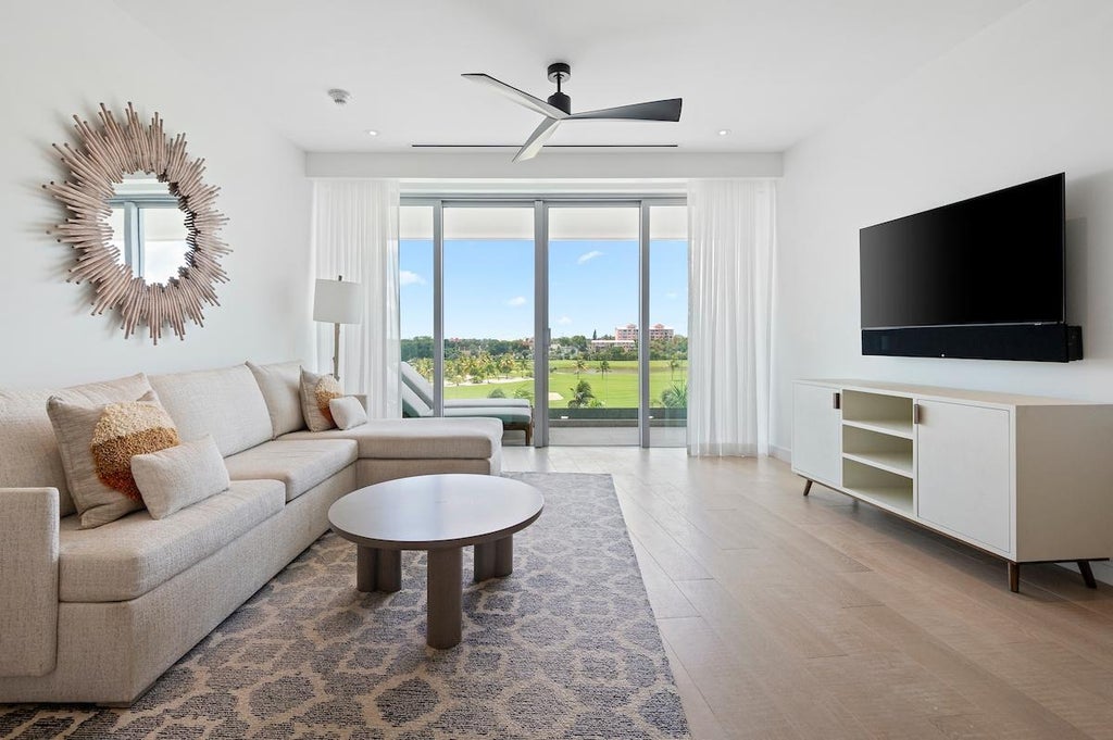 Goldwynn 434, New Providence/Paradise Island