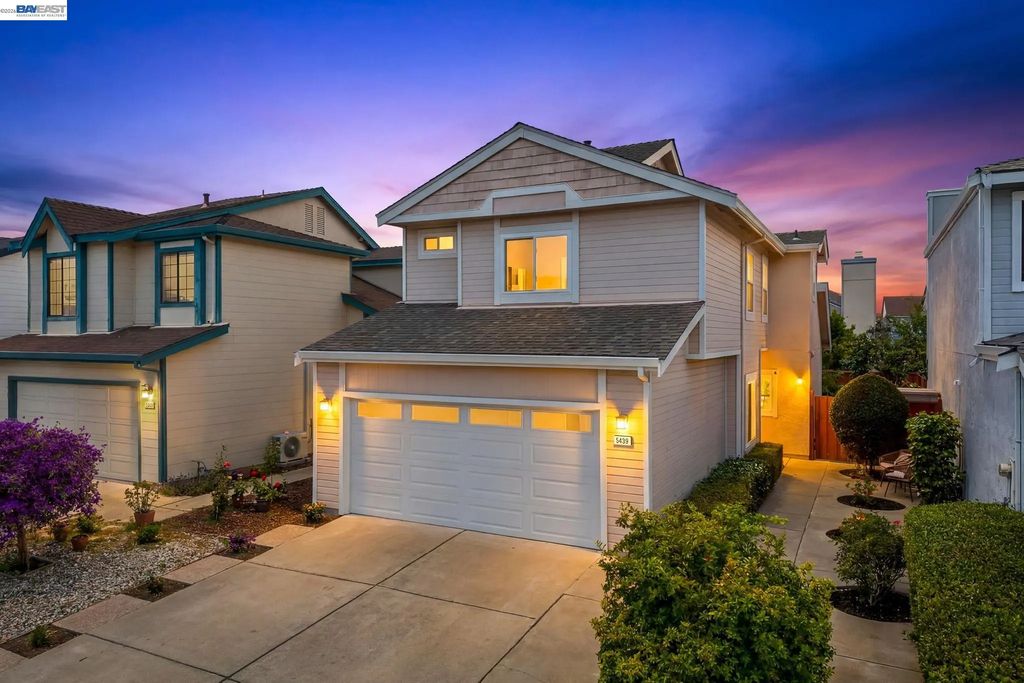 5439 Sunstar Commons, Fremont