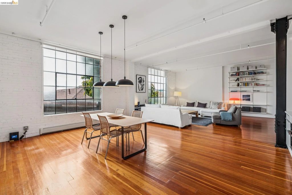 1018 4th Ave 204, Oakland