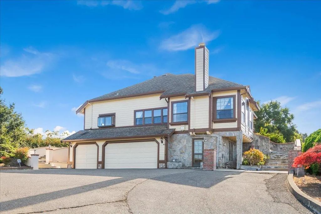 27220 Carrington Circle, Los Altos