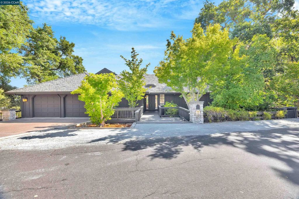 857 Las Trampas Rd, Lafayette