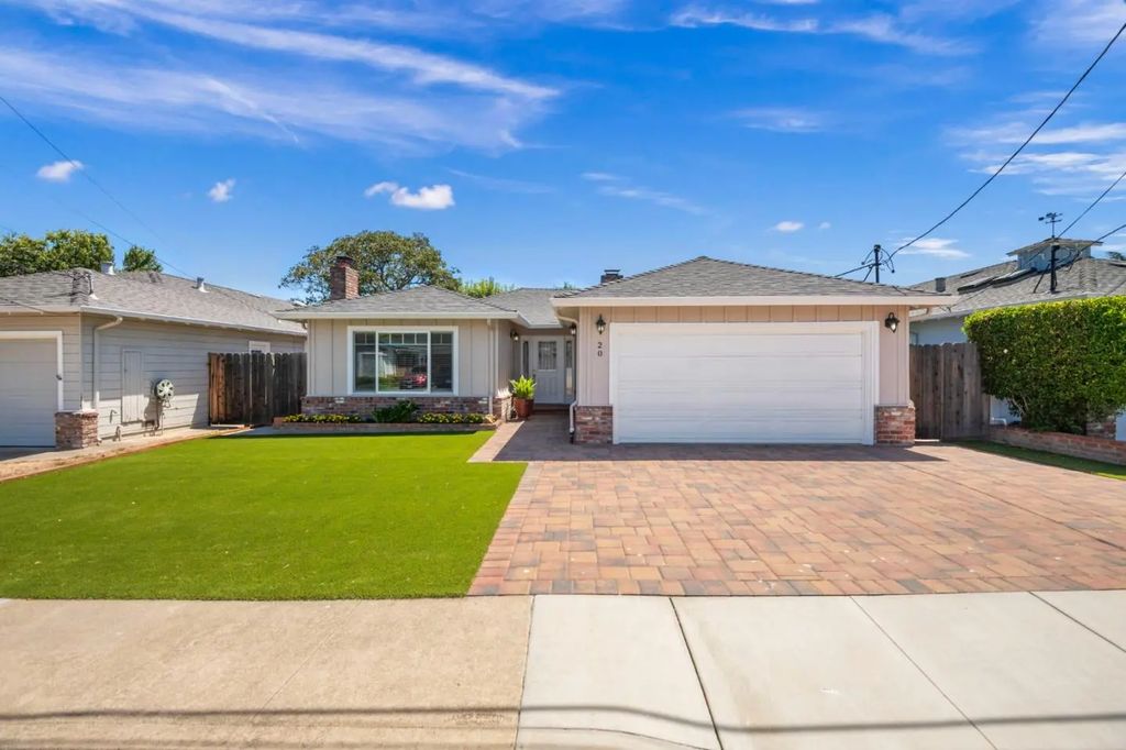 20 Robin Way, San Carlos