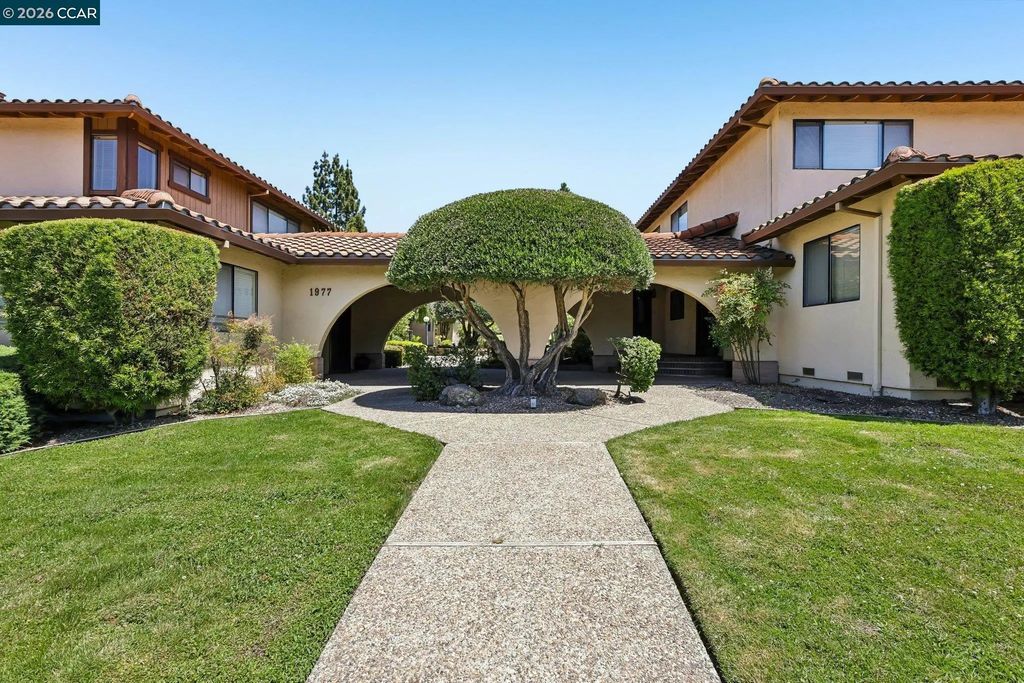 1977 Ascot Dr 2, Moraga
