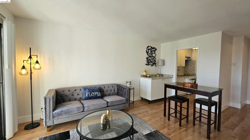 4 Captain Dr E405, Emeryville