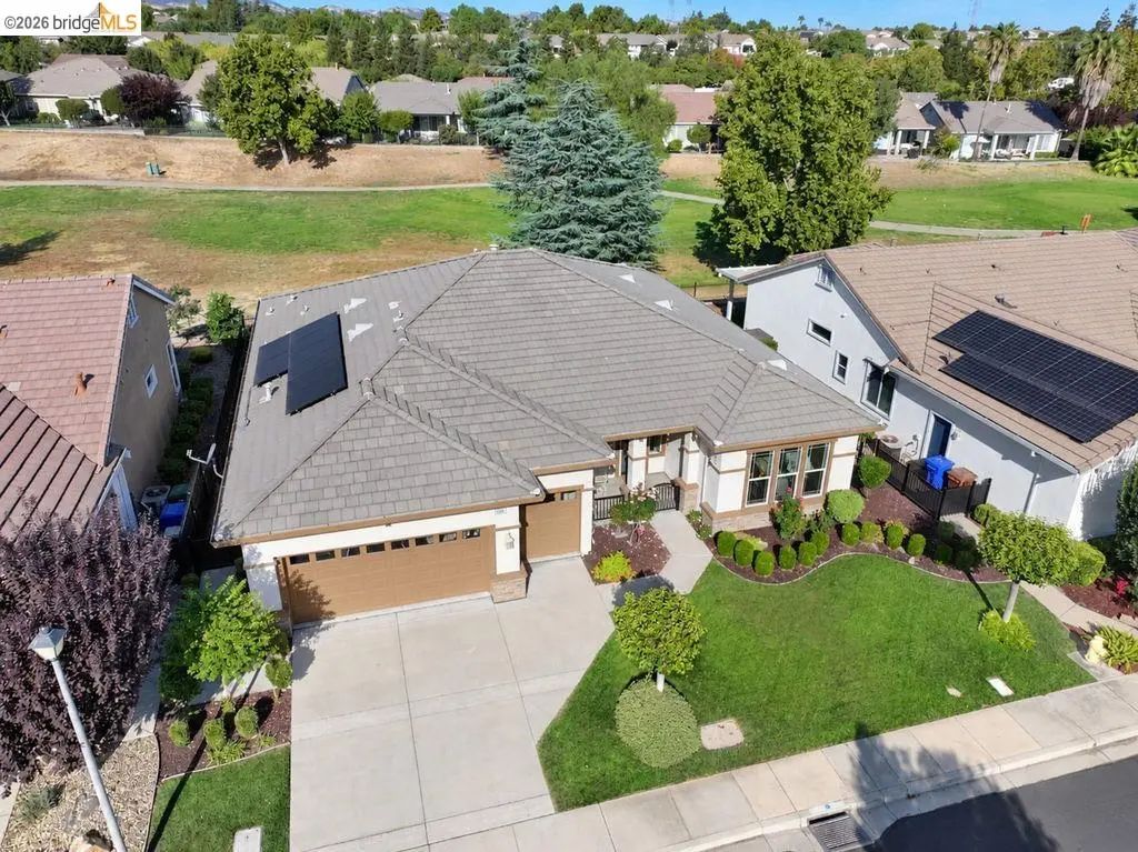 1109 Burghley Ln, Brentwood