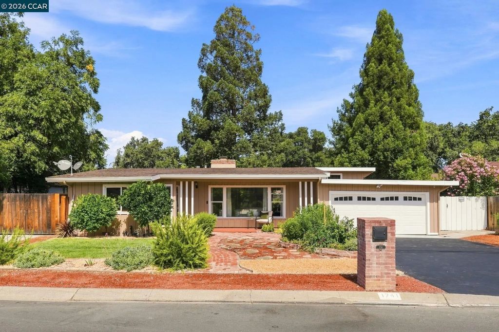 1741 Whitman Rd, Concord