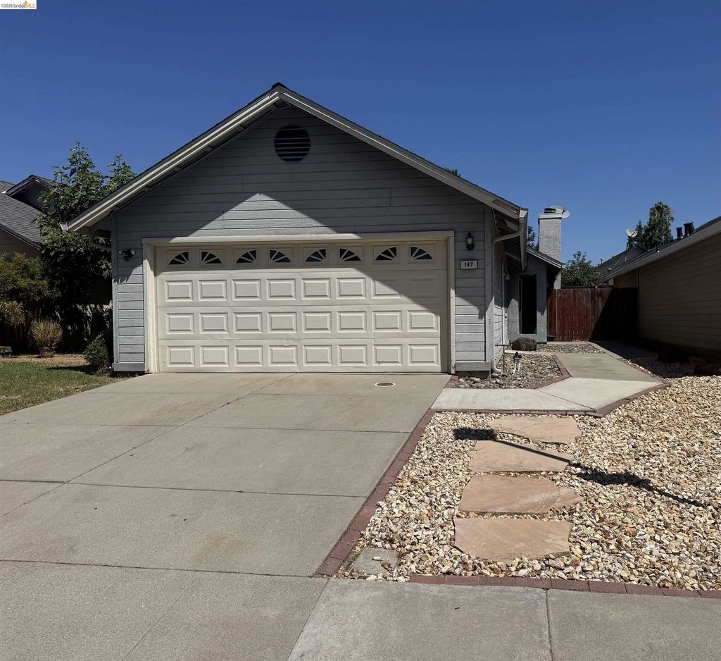 147 Fruitwood Cmn, Brentwood
