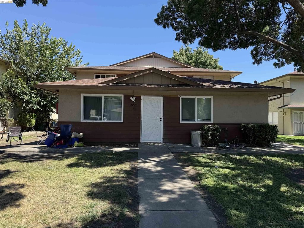 2209 L Street #b, Antioch