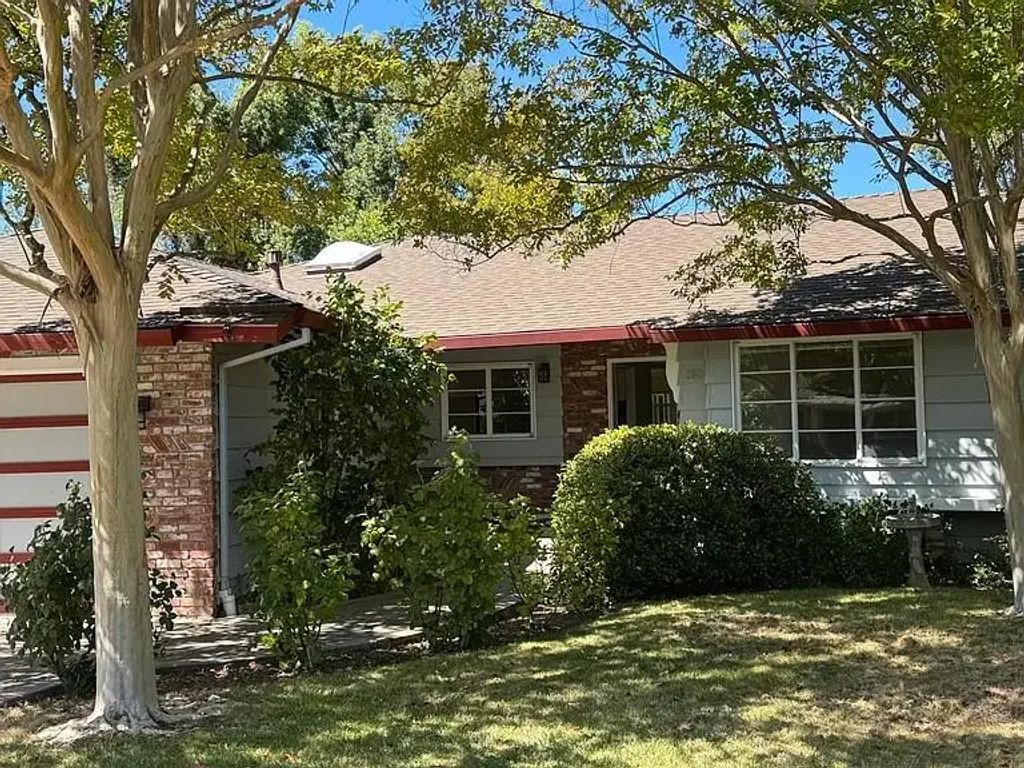 1804 Newcastle Drive, Los Altos