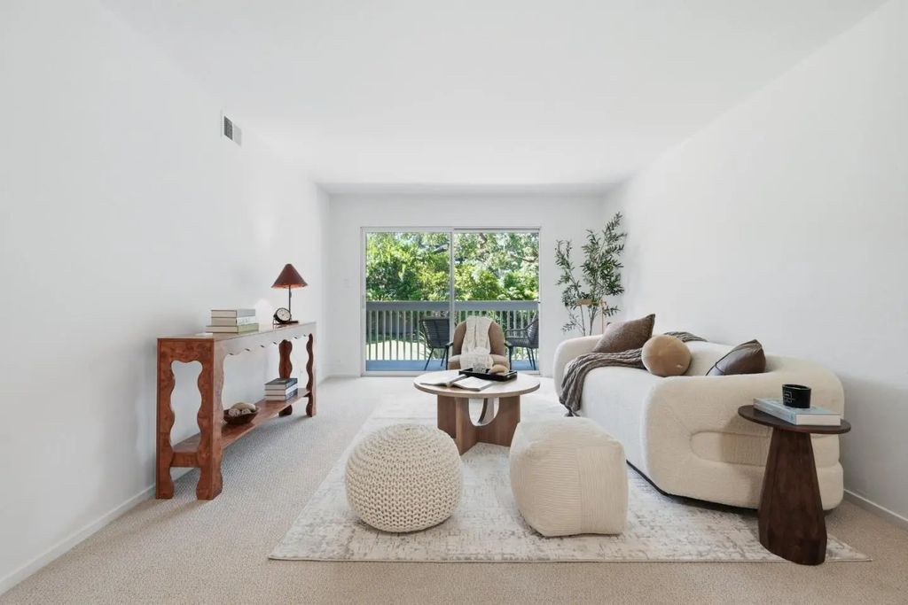 675 Sharon Park Drive 208, Menlo Park