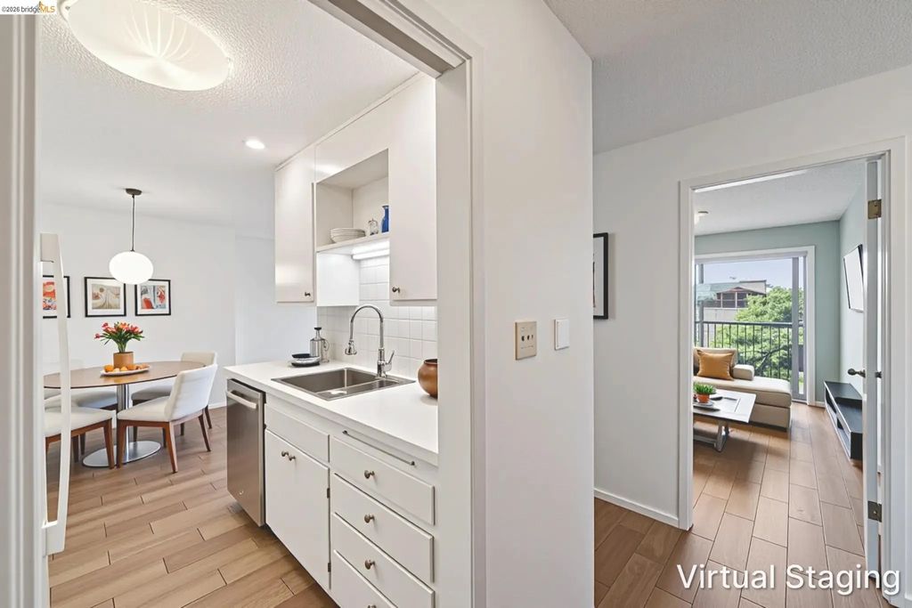 2 Panoramic Way 105, Berkeley