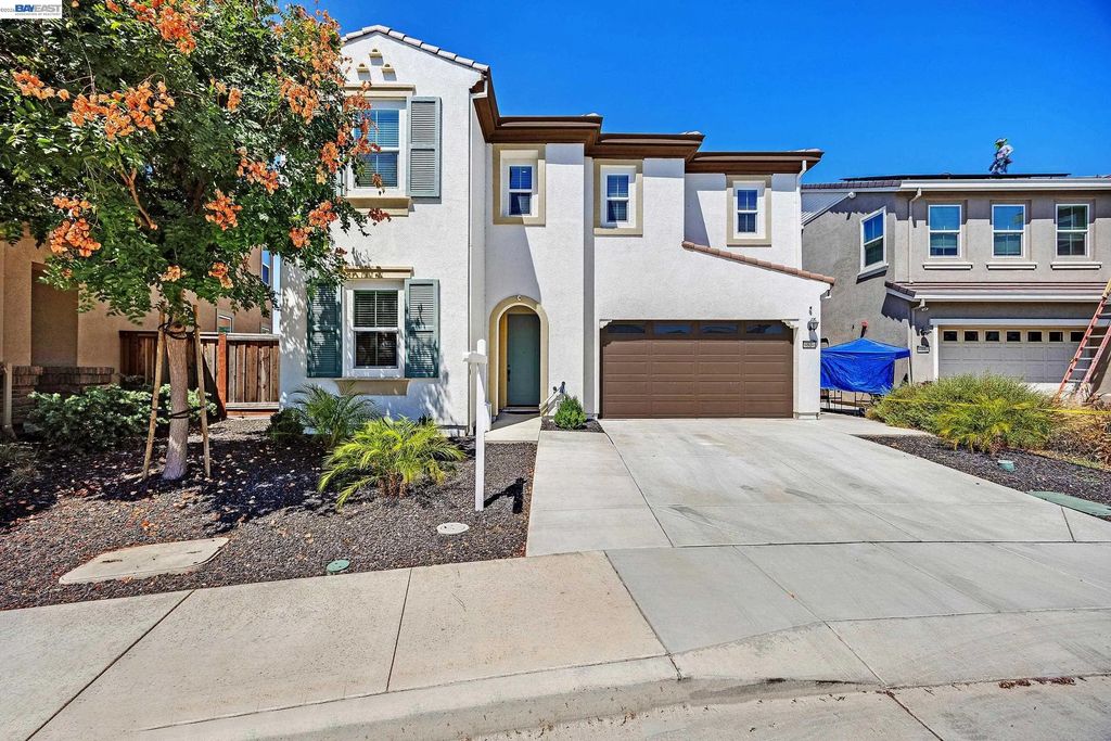 52 Redberry Loop, Brentwood