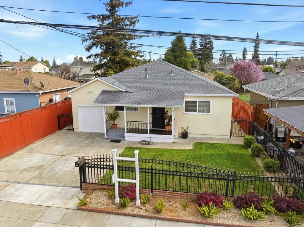 732 4th Avenue, Redwood City