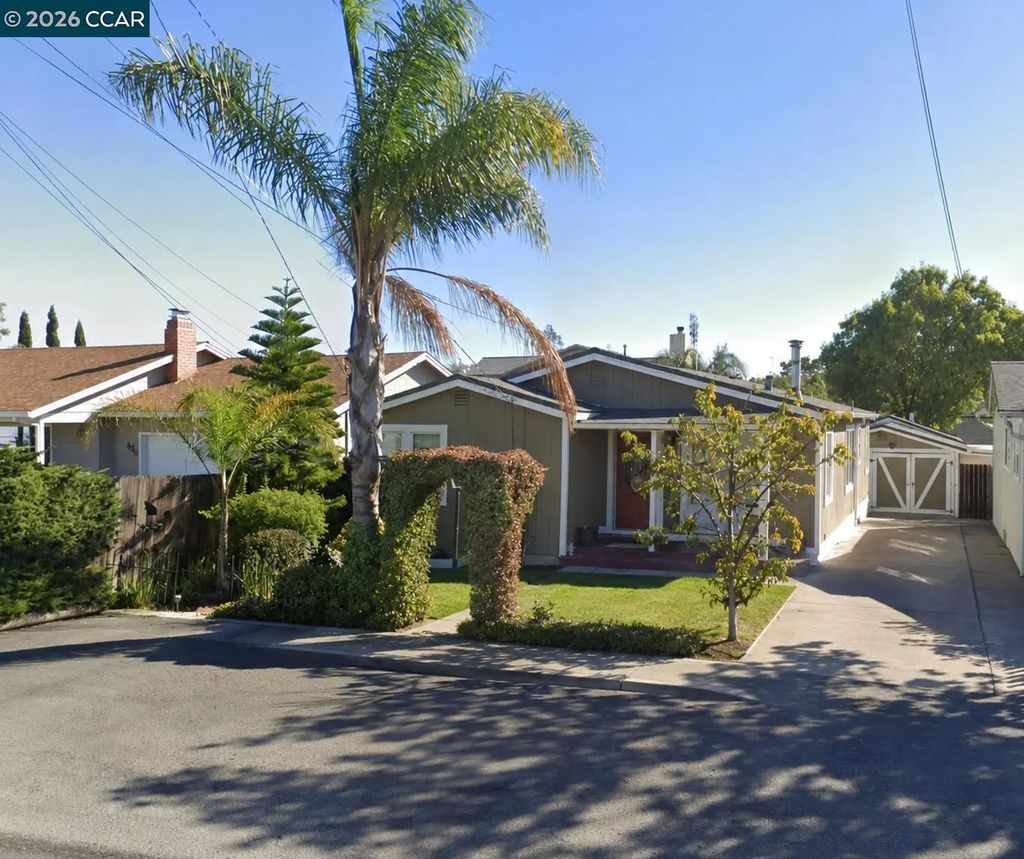 916 Veale Ave, Martinez