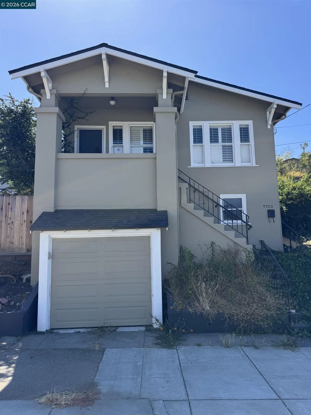 3700 Laguna Ave, Oakland