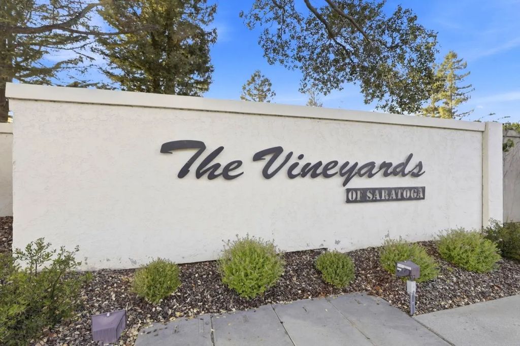 19554 Vineyard Lane, Saratoga