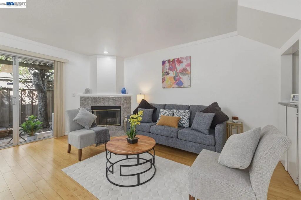 20153 Forest Ave 9, Castro Valley