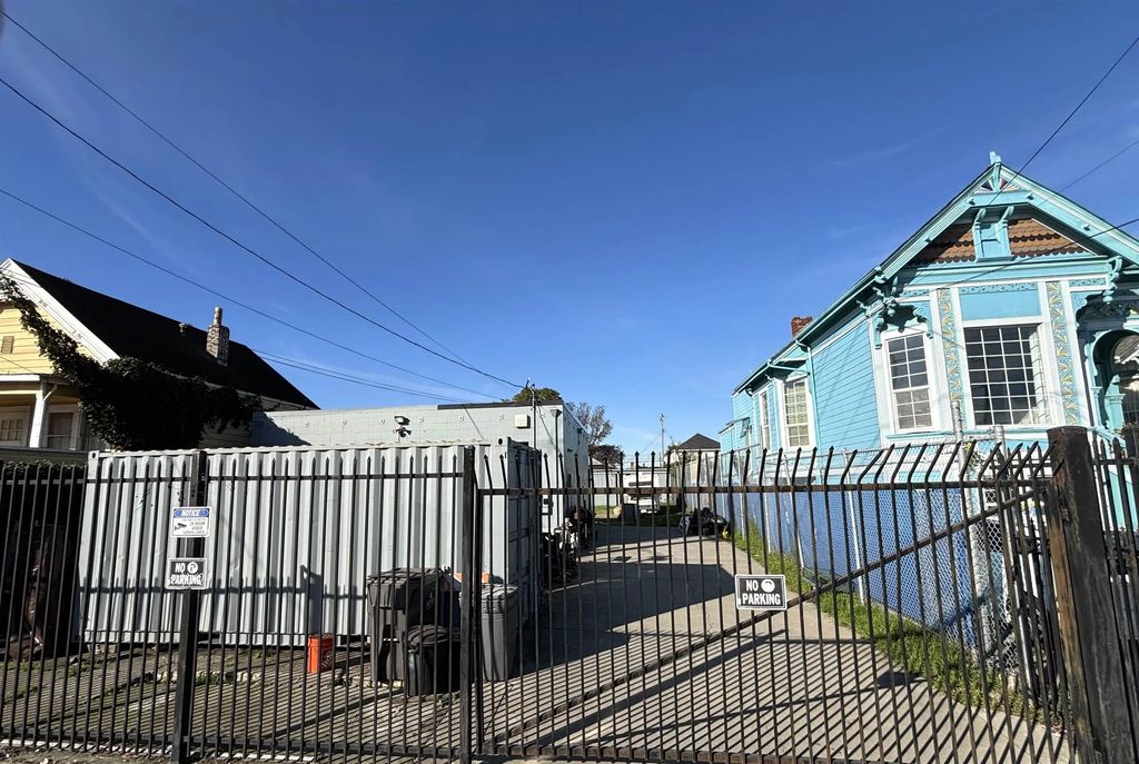 2429 Market St, Oakland