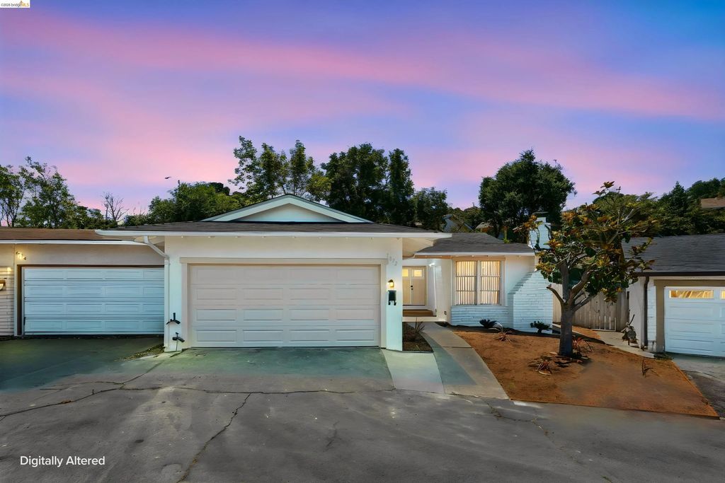 1072 View Dr, Richmond