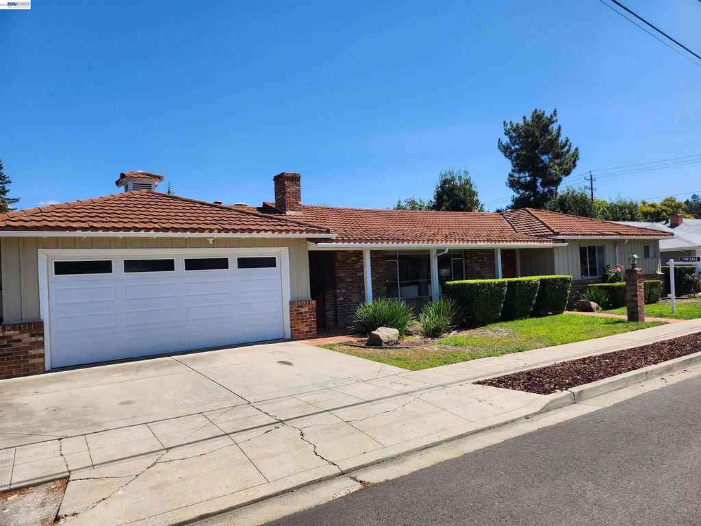 22590 Norwood Dr, Hayward
