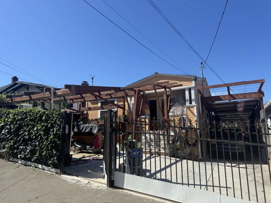 1925 E 27th Street, Oakland