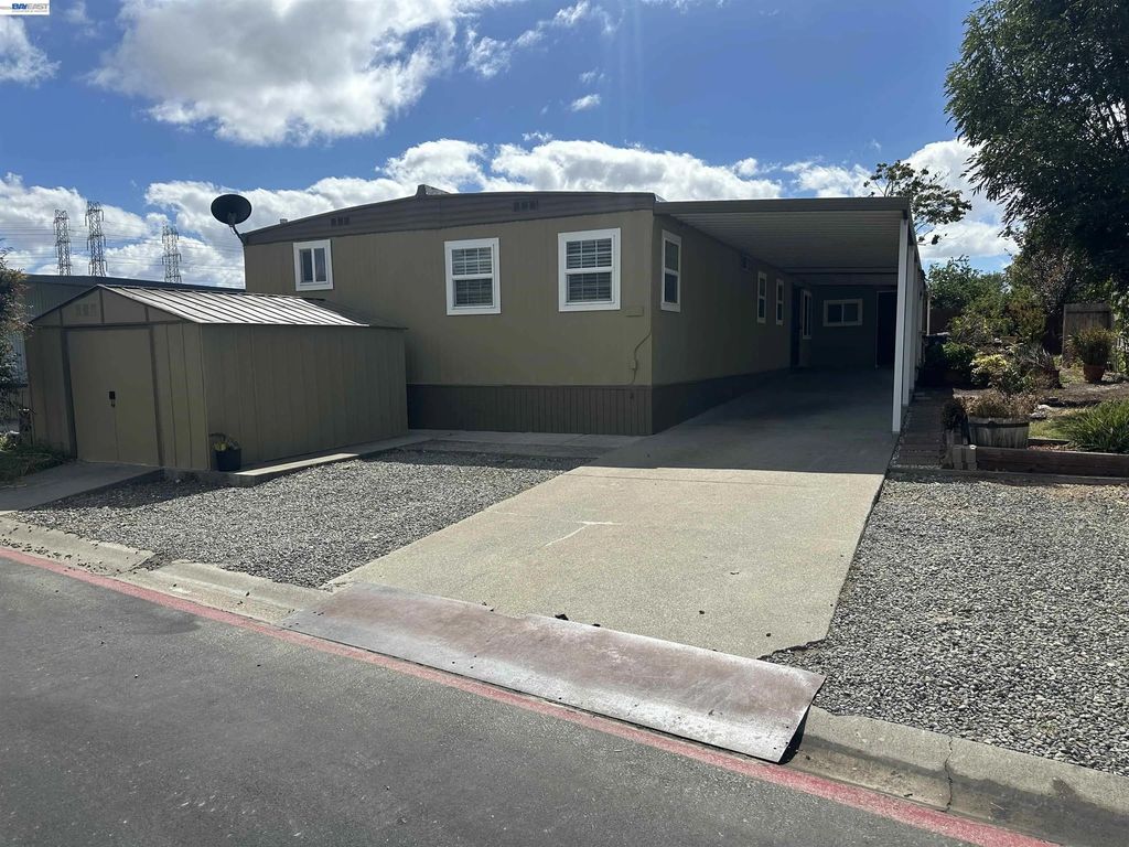 206 Manitoba Terrace, Fremont