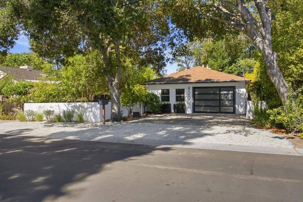 820 Chimalus Drive, Palo Alto
