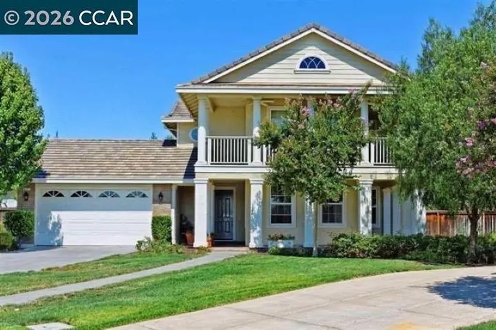 2377 Boulder St, Brentwood
