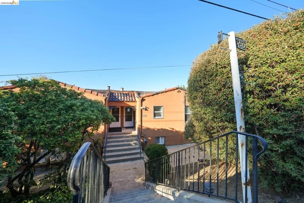 380 Alhambra St., Crockett