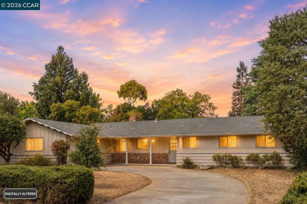 1013 Panadero Way, Clayton