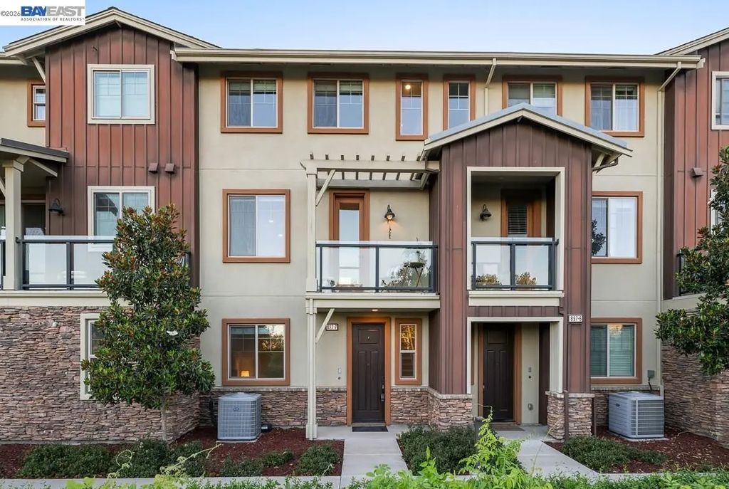 897 Tranquility Cir 7, Livermore