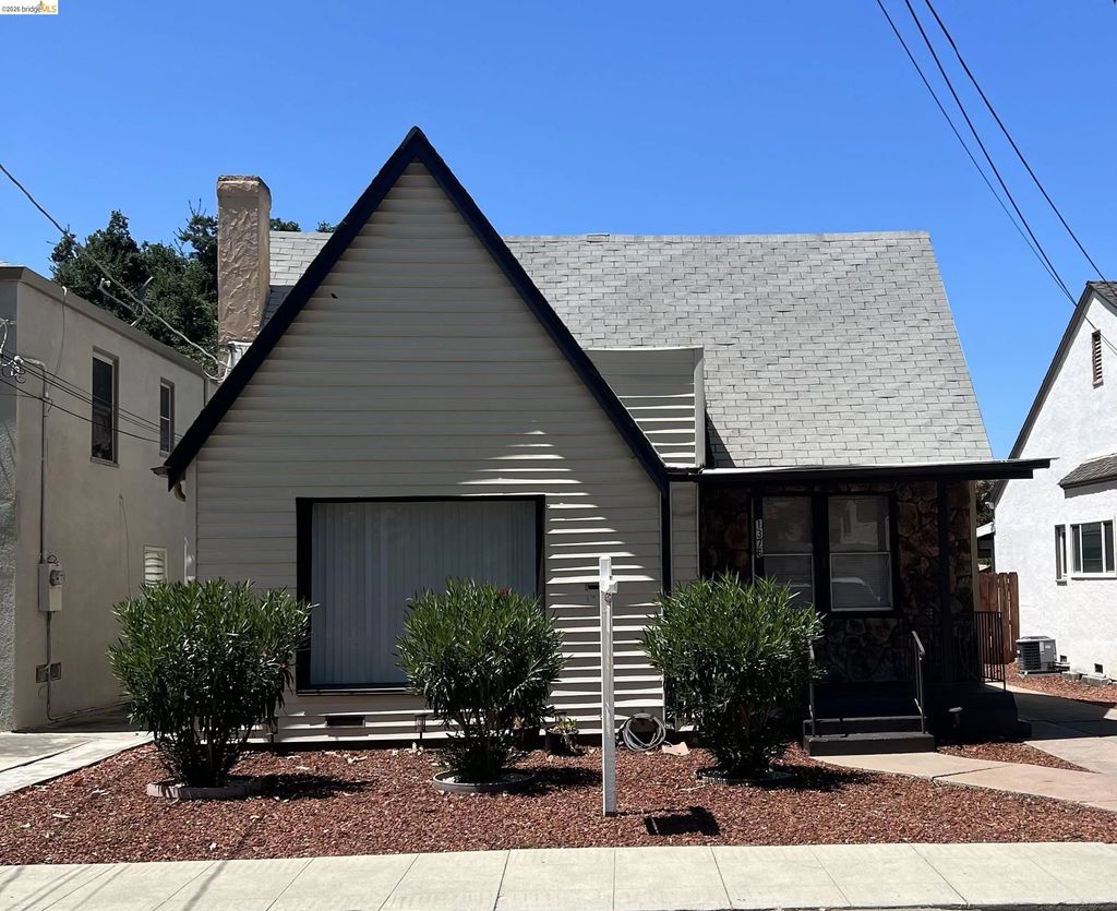 1376 Elm Street, Pittsburg