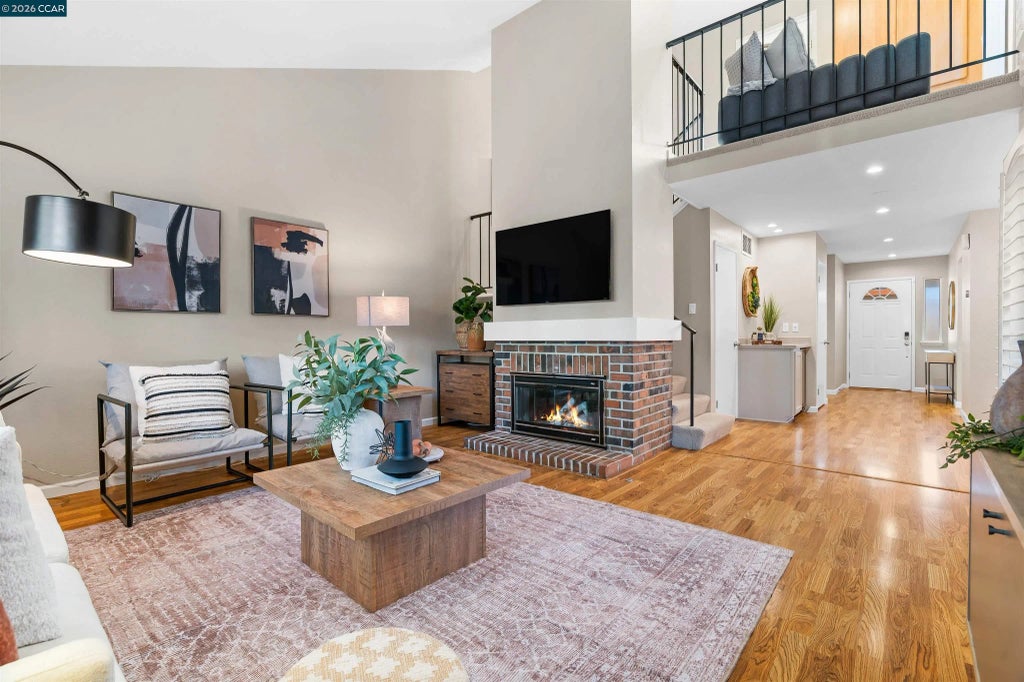 582 La Corso Dr, Walnut Creek